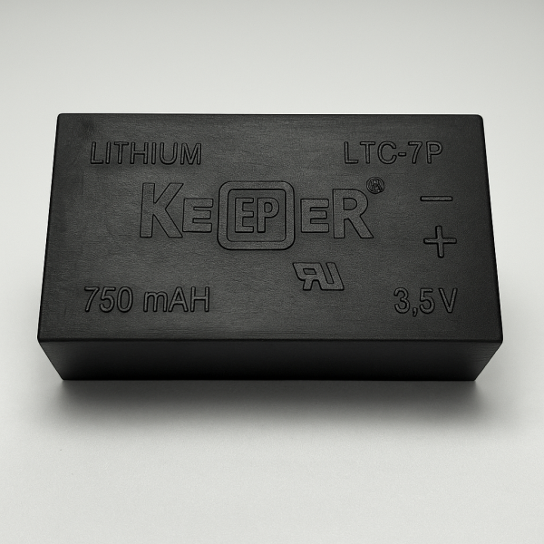 Vista frontal de la batería Keeper LTC-7P de litio, 3.5V y 750mAh, con carcasa negra